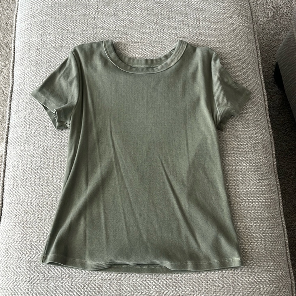 Girls small snug ribbed knit green shirt